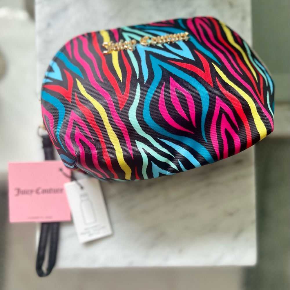 🆕 Juicy Couture Rainbow Zebra makeup bag with wristlet 🌈